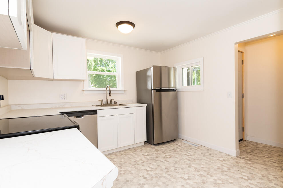 1112 Washburn Avenue Kalamazoo MI 49048
