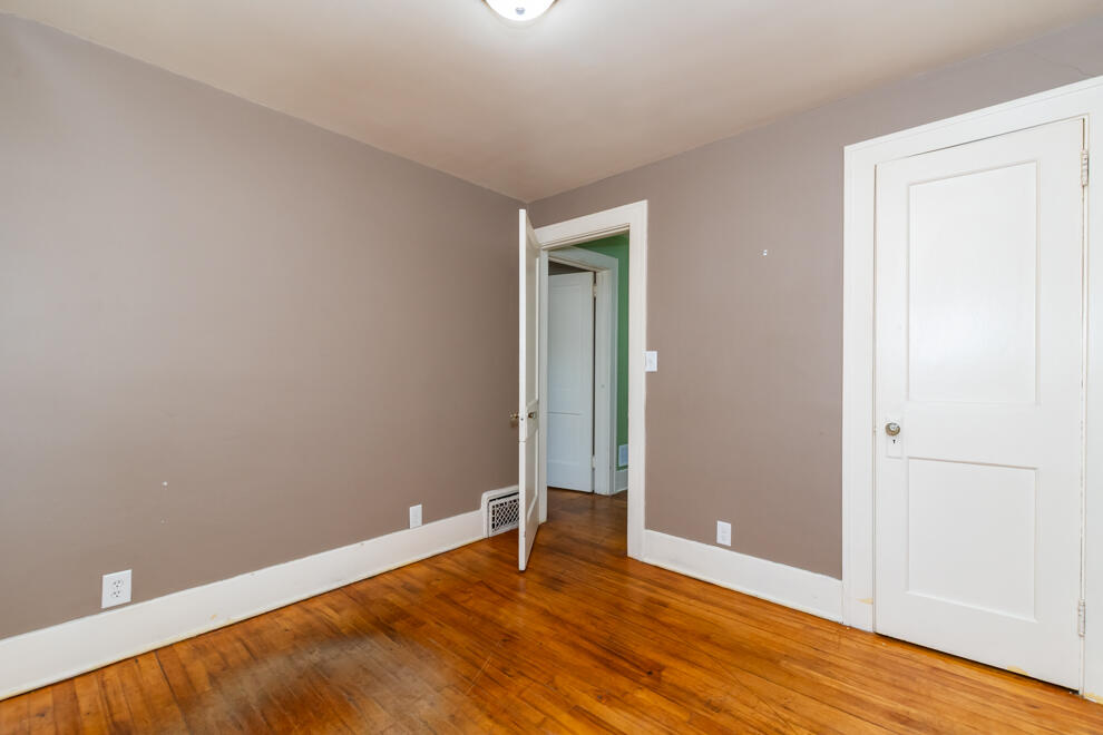 1112 Washburn Avenue Kalamazoo MI 49048