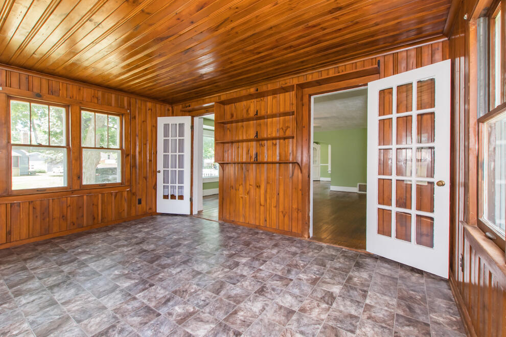1112 Washburn Avenue Kalamazoo MI 49048