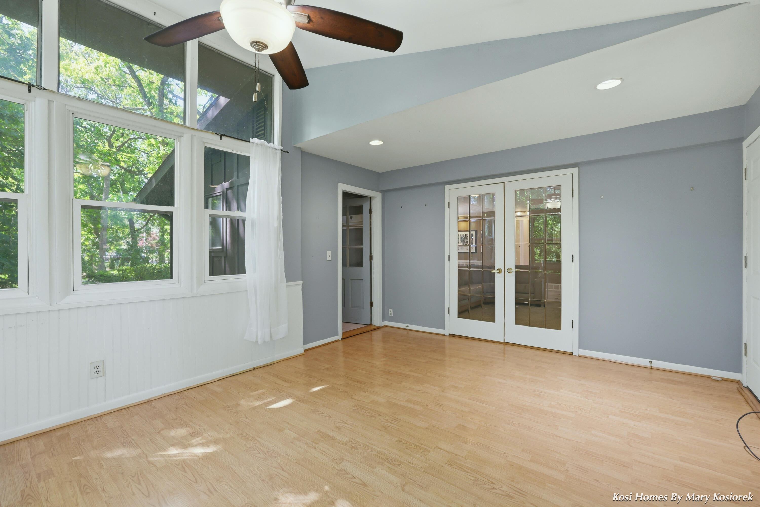 4960 Bluff Drive NE Grand Rapids MI 49525