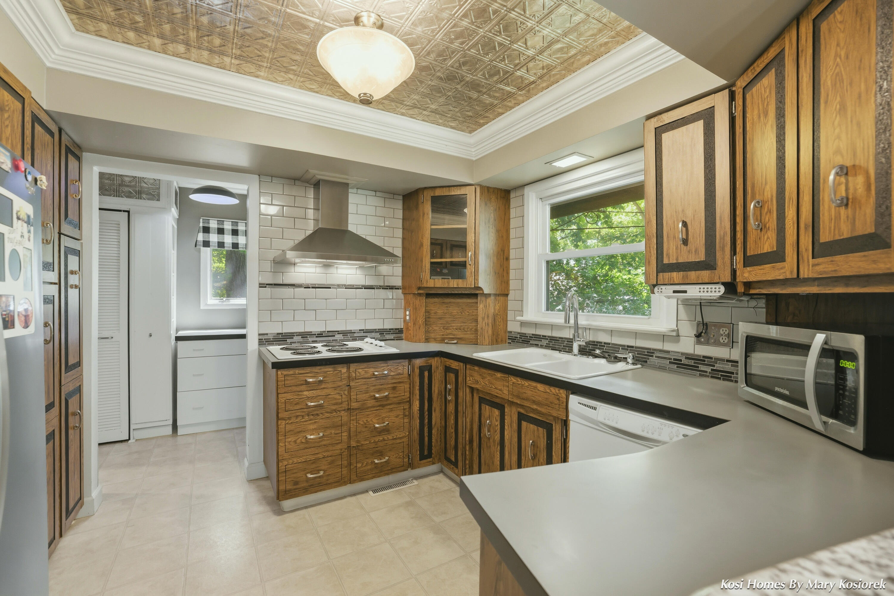 4960 Bluff Drive NE Grand Rapids MI 49525
