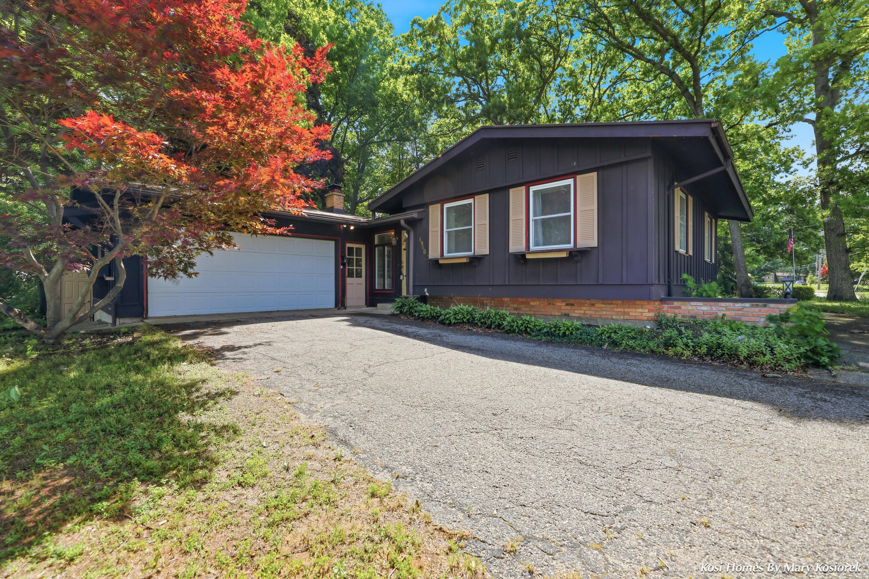 4960 Bluff Drive NE Grand Rapids MI 49525