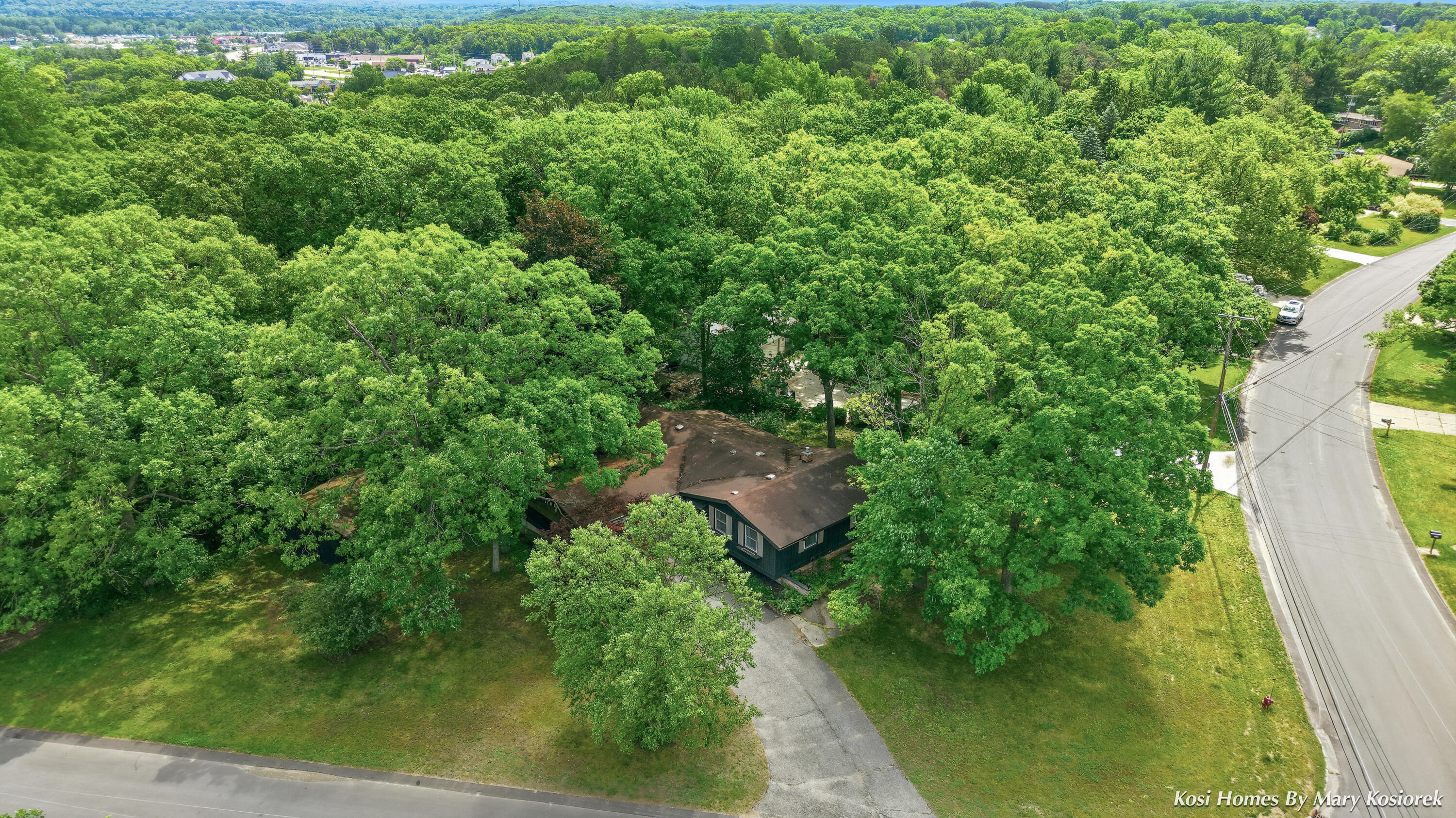 4960 Bluff Drive NE Grand Rapids MI 49525