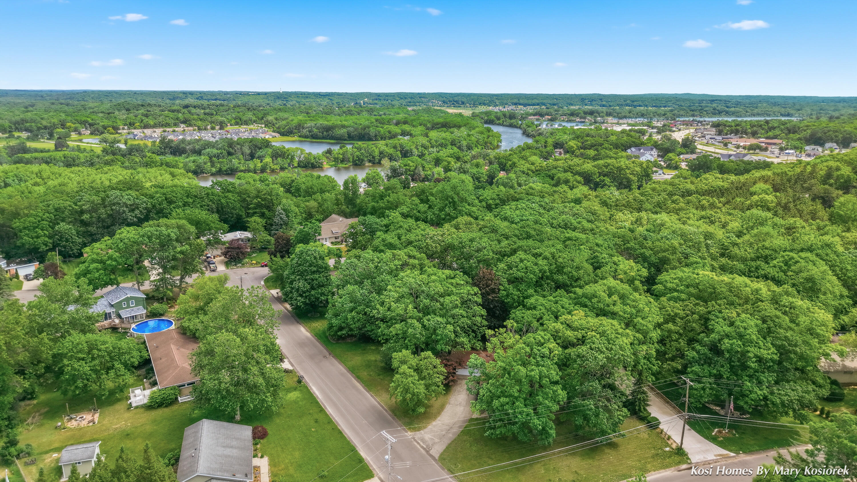 4960 Bluff Drive NE Grand Rapids MI 49525