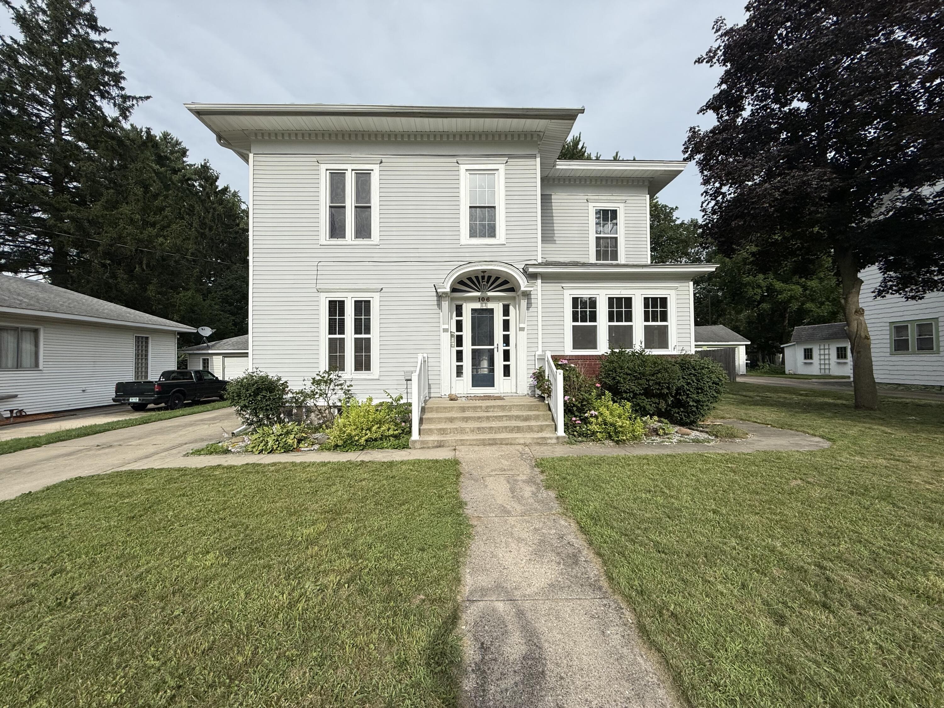 106 Hamilton Street Dowagiac MI 49047