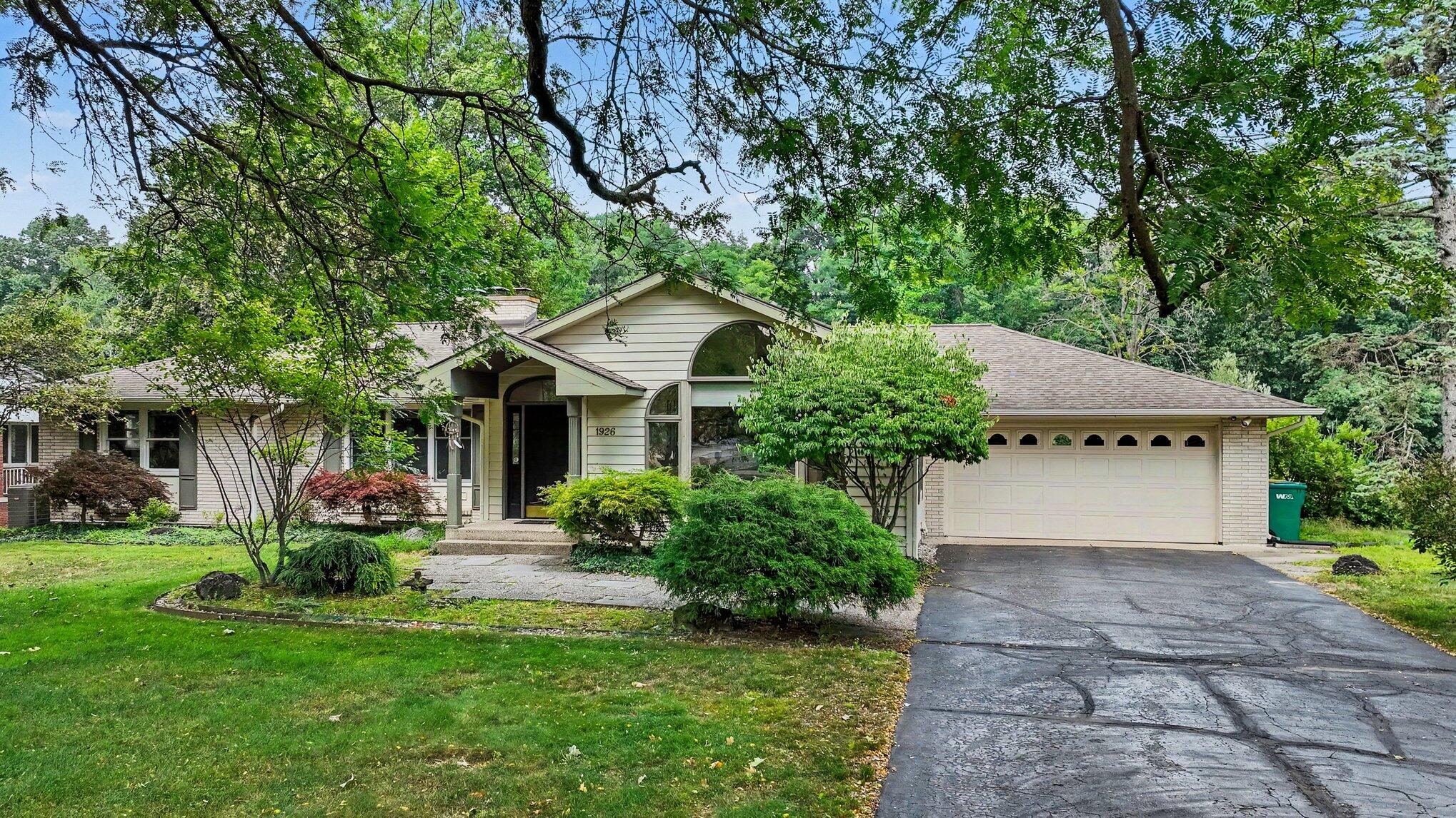 1926 Greenbriar Drive Portage MI 49024