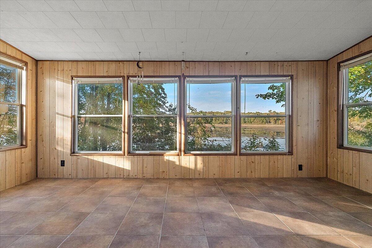 4785 118th Avenue Fennville MI 49408