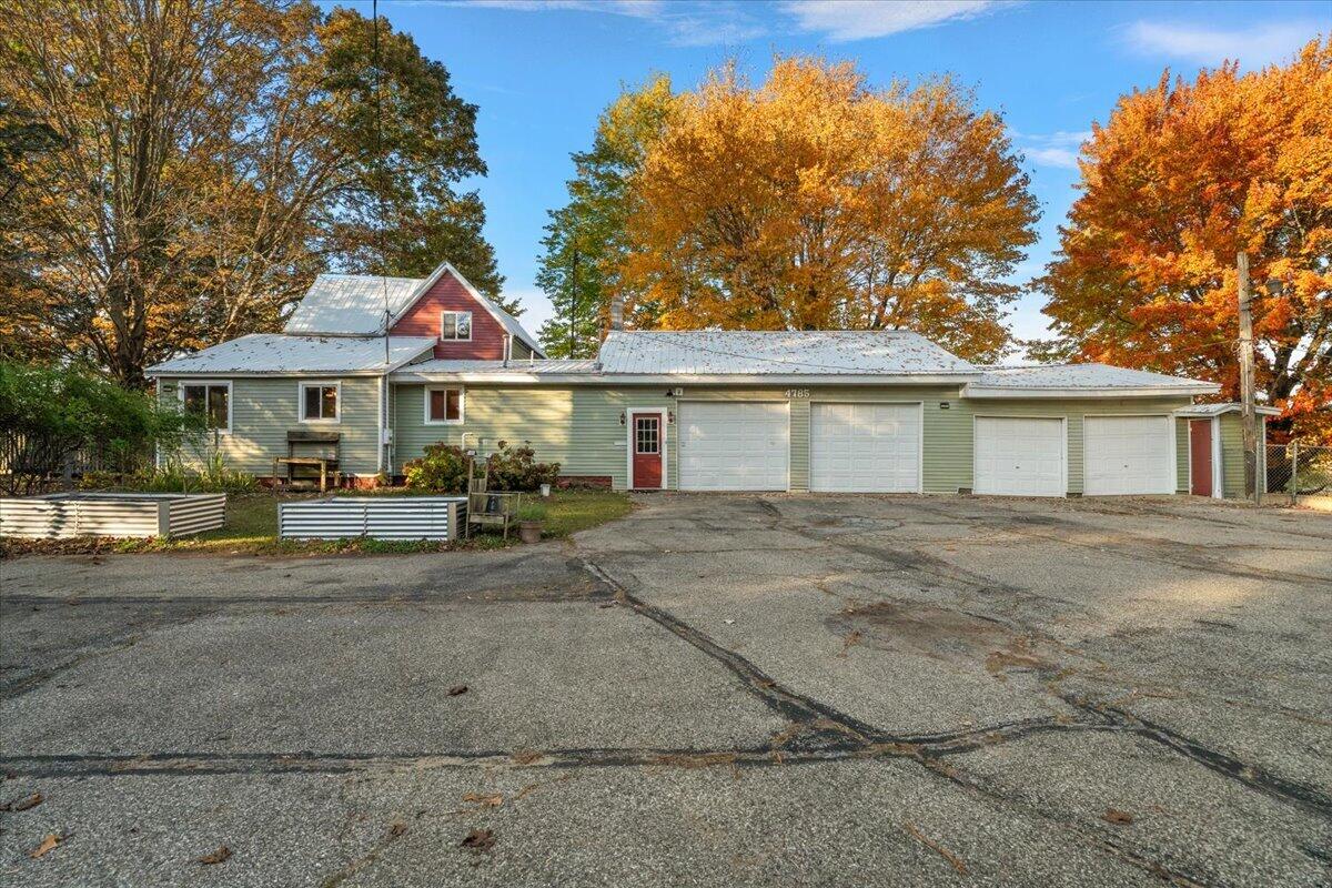 4785 118th Avenue Fennville MI 49408
