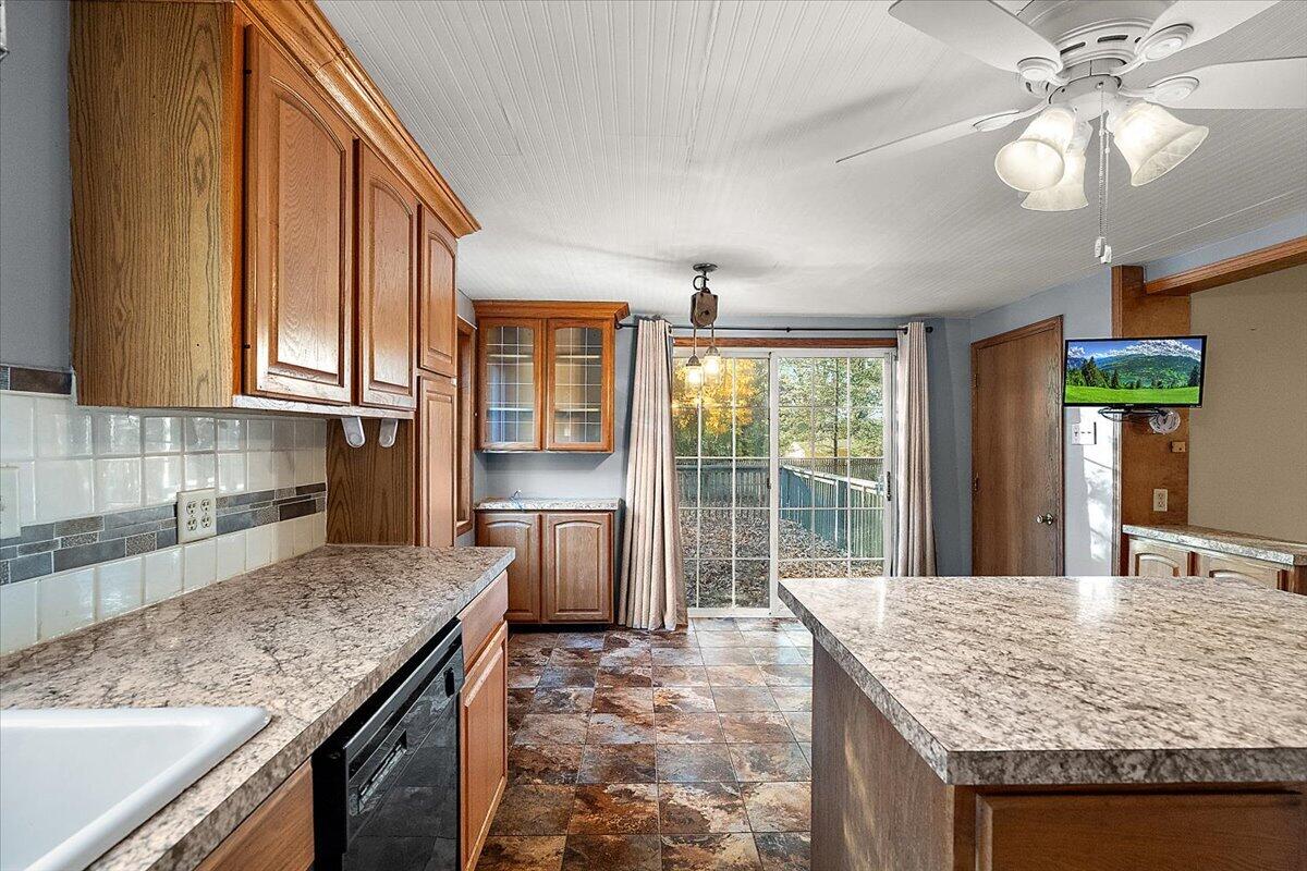 4785 118th Avenue Fennville MI 49408