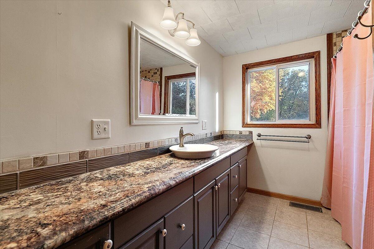 4785 118th Avenue Fennville MI 49408