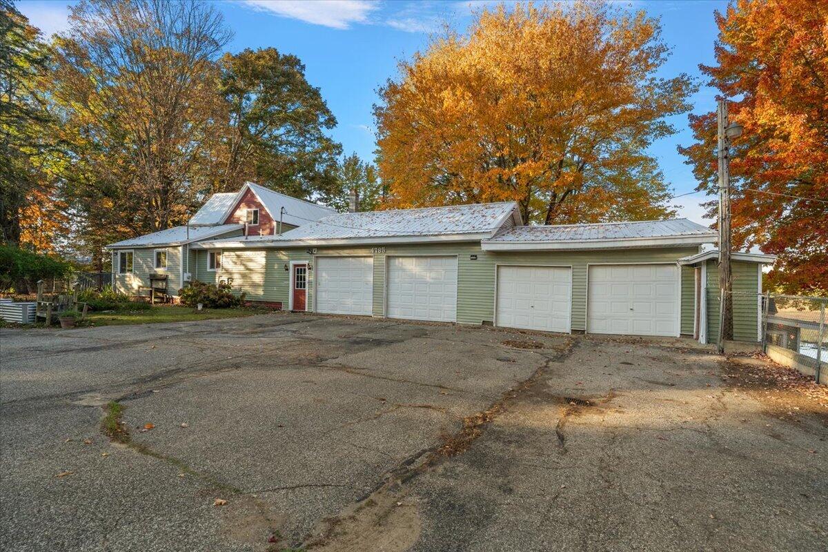 4785 118th Avenue Fennville MI 49408