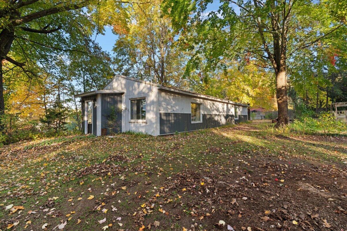 4785 118th Avenue Fennville MI 49408