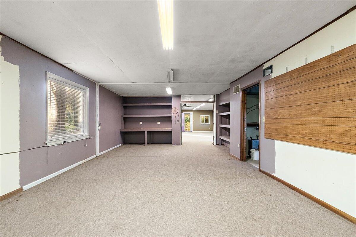 4785 118th Avenue Fennville MI 49408