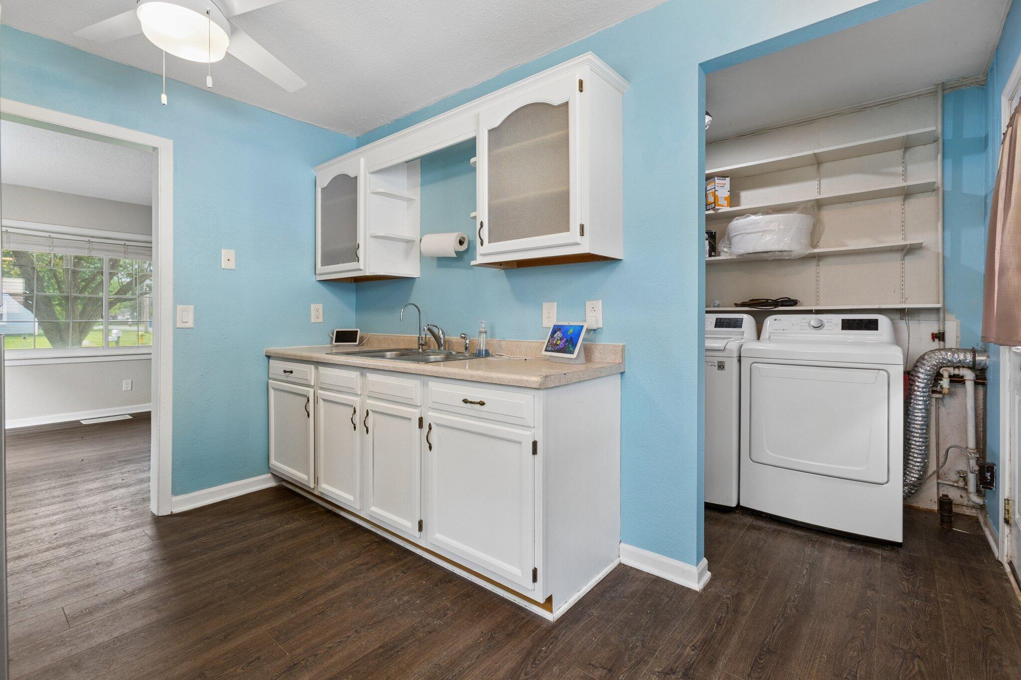 1602 Baker Drive Kalamazoo MI 49048