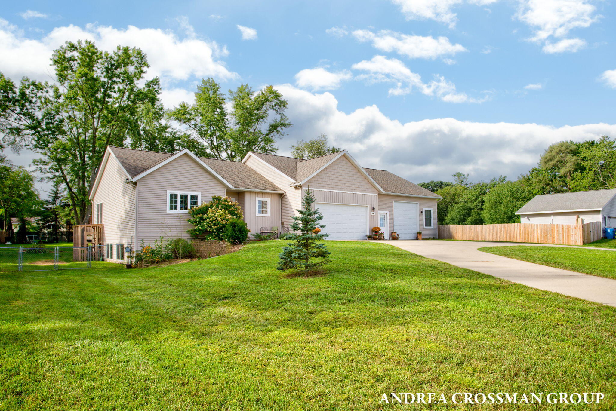 1094 68th Street SE Grand Rapids MI 49508