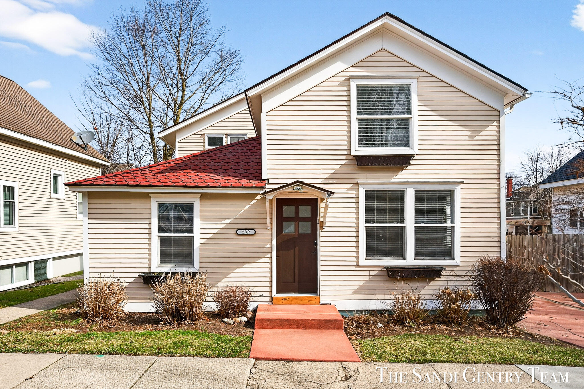 209 Clinton Avenue Grand Haven MI 49417