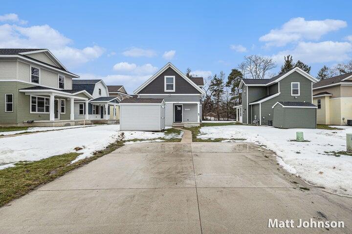 2113 Linden Avenue SE Grand Rapids MI 49507