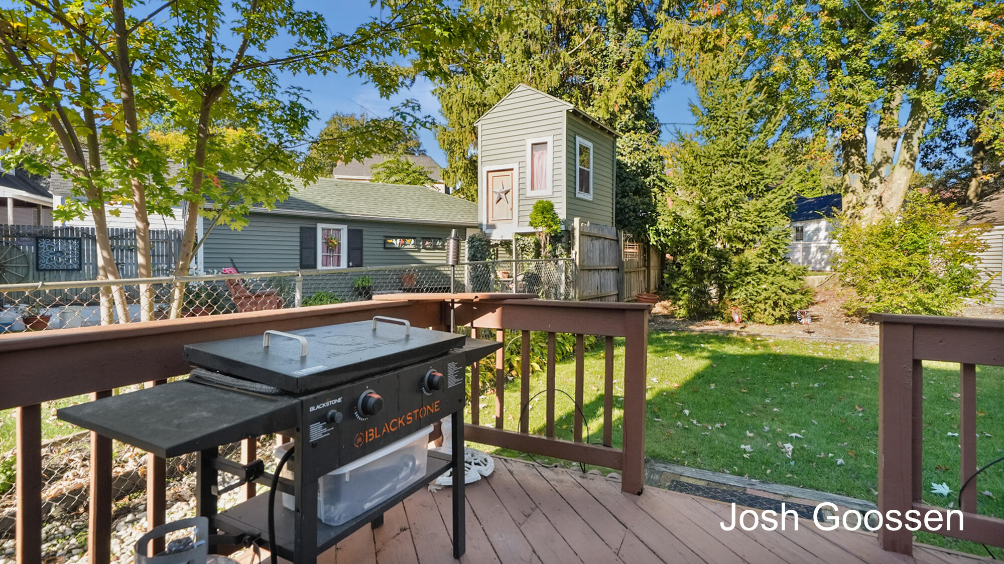 2463 College Avenue SE Grand Rapids MI 49507