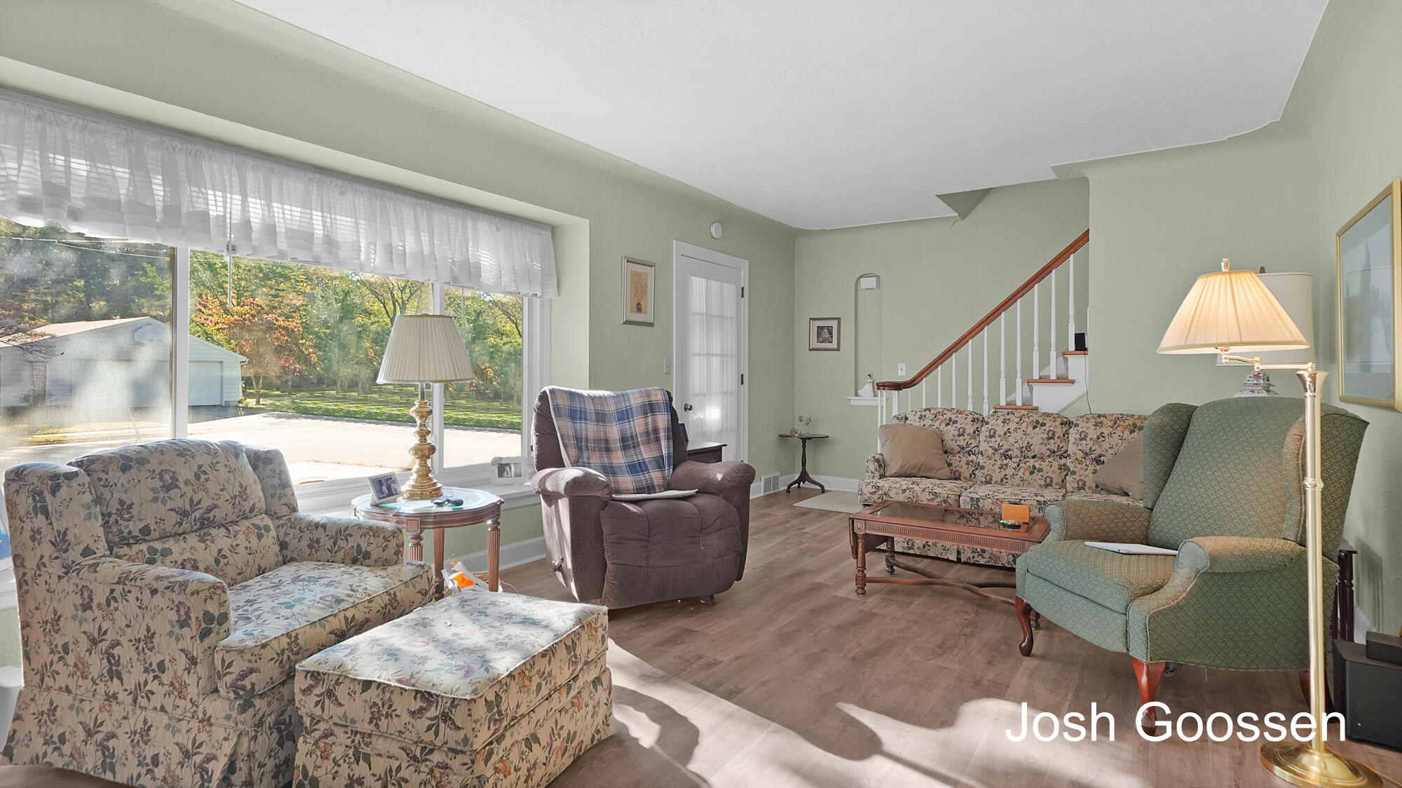 2463 College Avenue SE Grand Rapids MI 49507