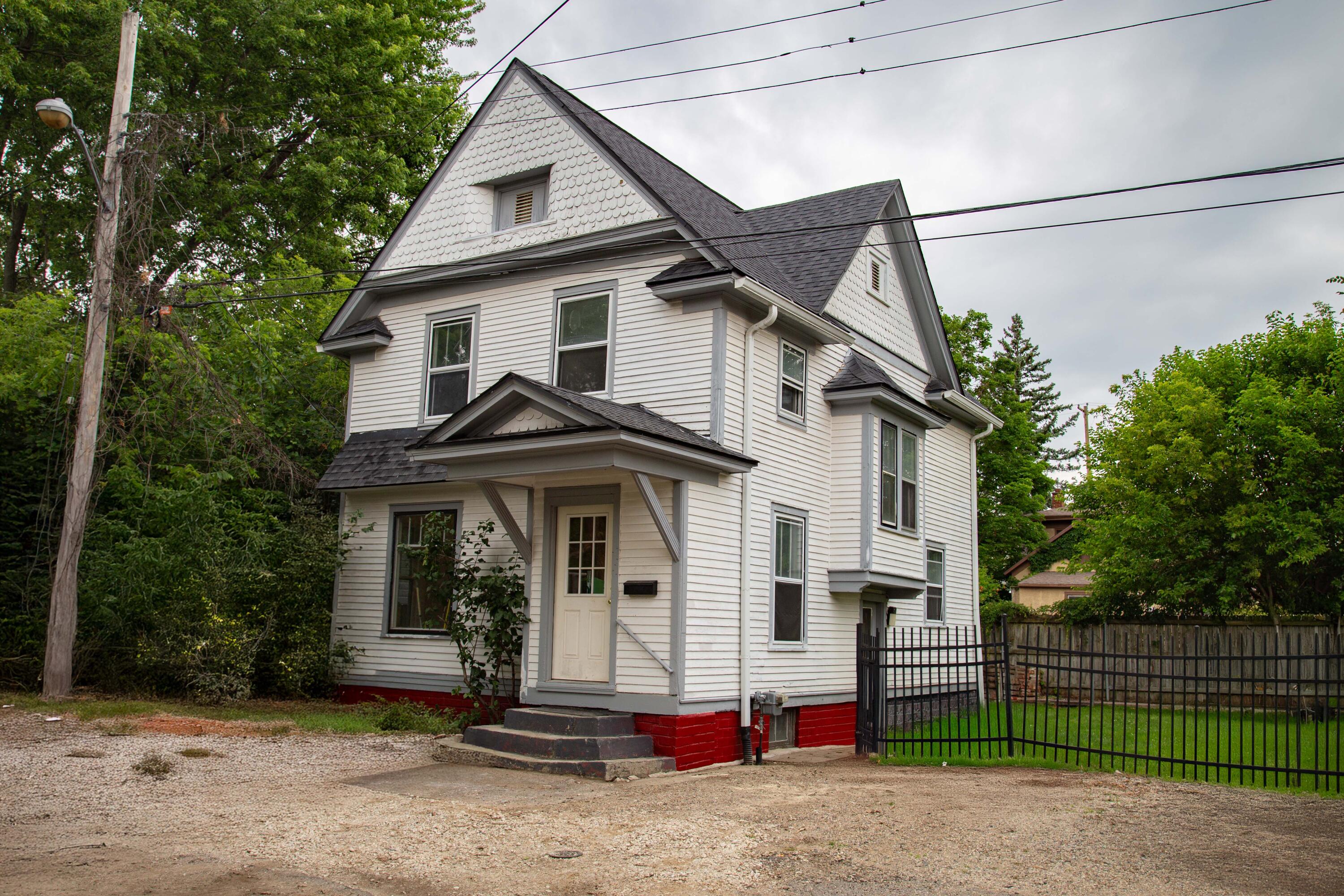826 Normal Court Kalamazoo MI 49007