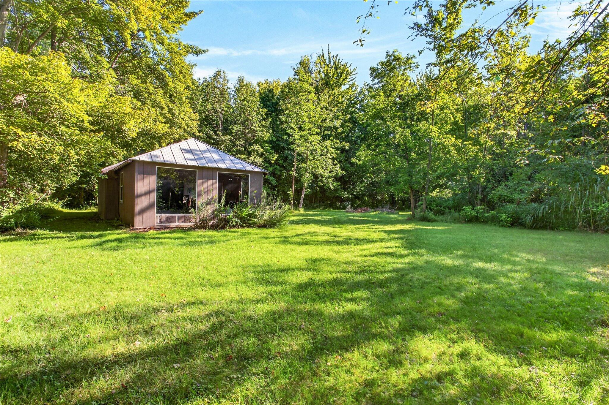 7841 W East Road Three Oaks MI 49128