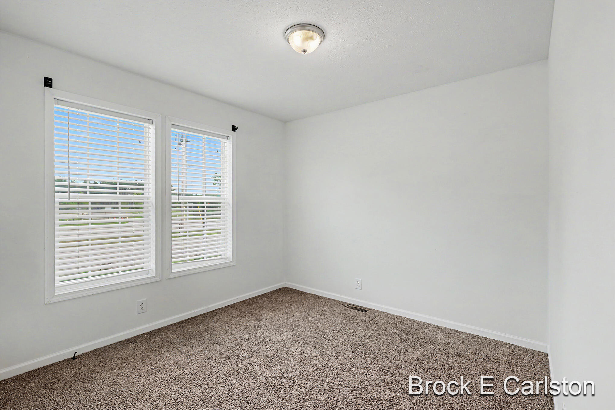 1283 E Ellis Road Norton Shores MI 49441