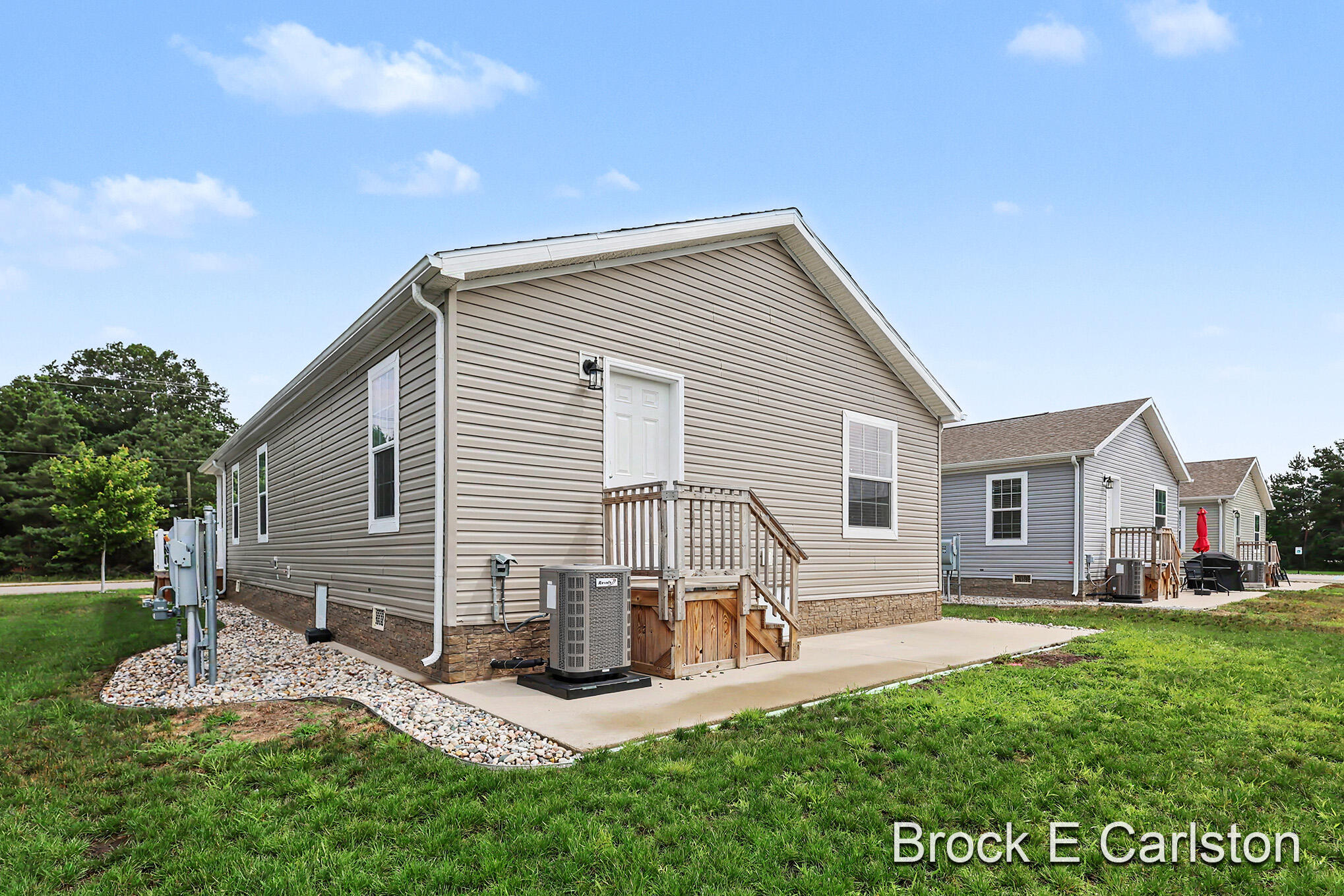 1283 E Ellis Road Norton Shores MI 49441