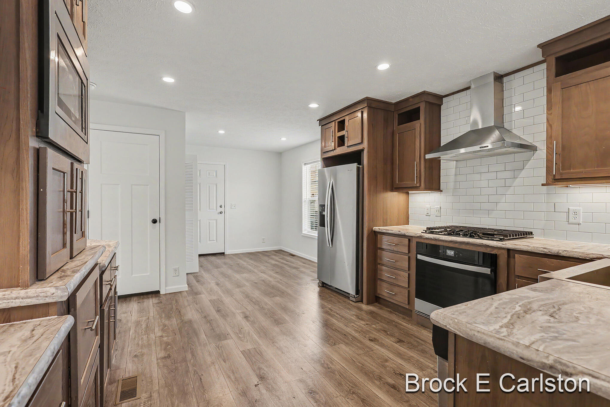 1283 E Ellis Road Norton Shores MI 49441