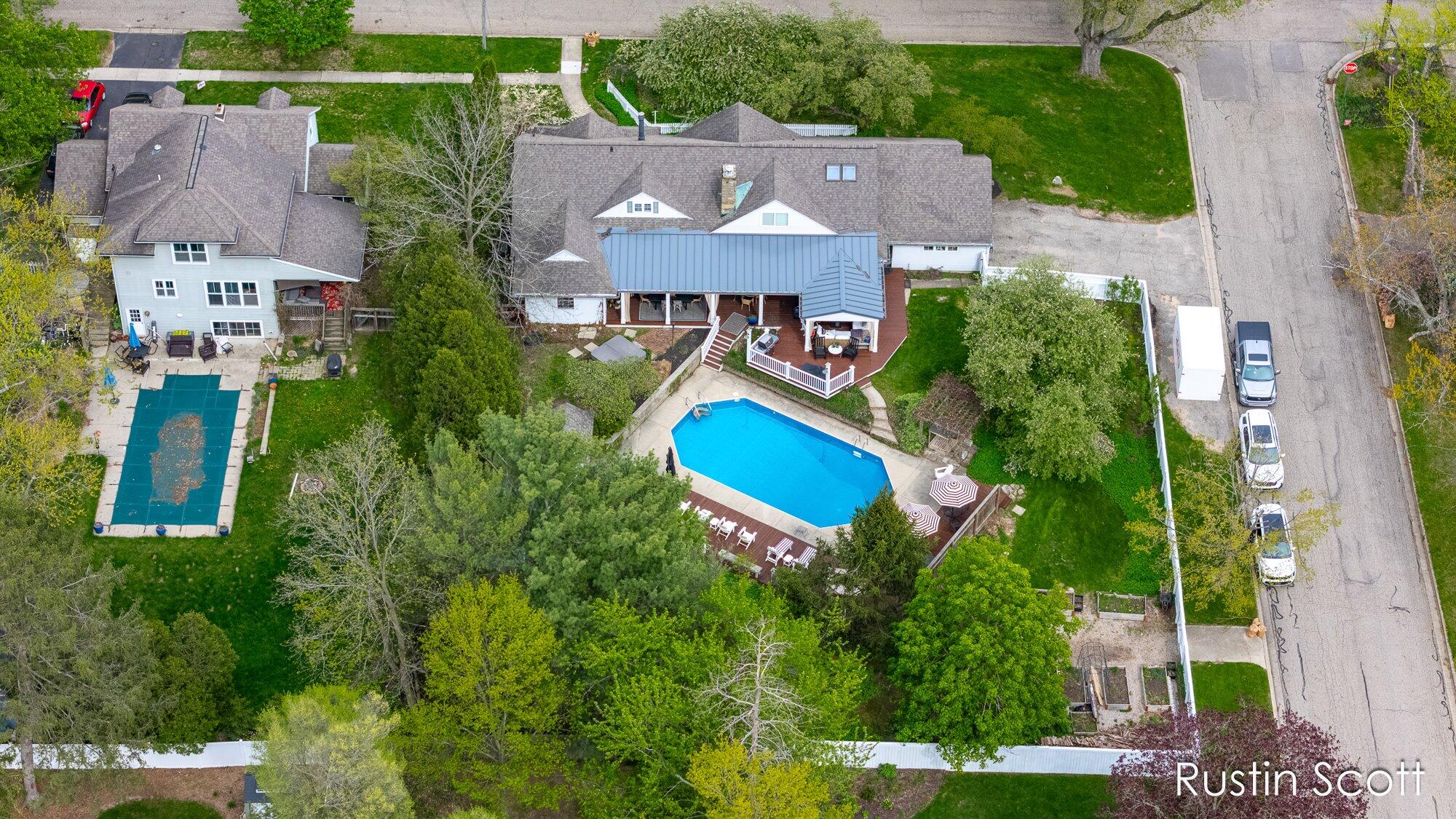 185 S Monroe Street NE Rockford MI 49341