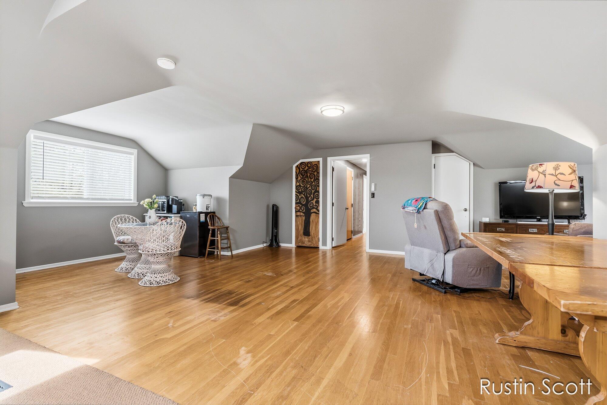 185 S Monroe Street NE Rockford MI 49341