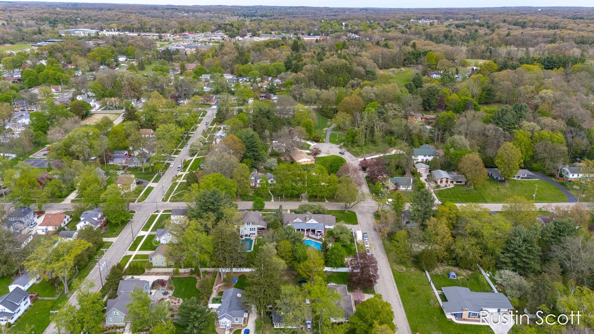 185 S Monroe Street NE Rockford MI 49341