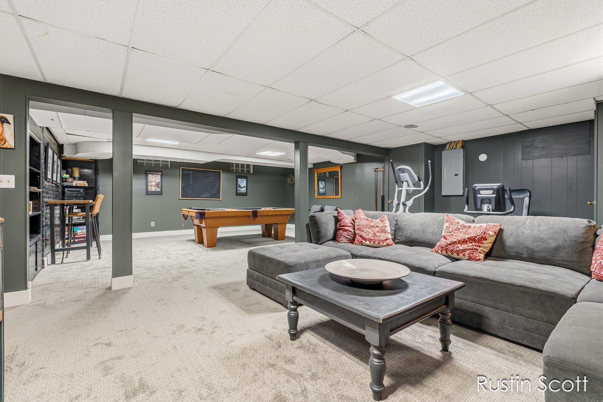 185 S Monroe Street NE Rockford MI 49341