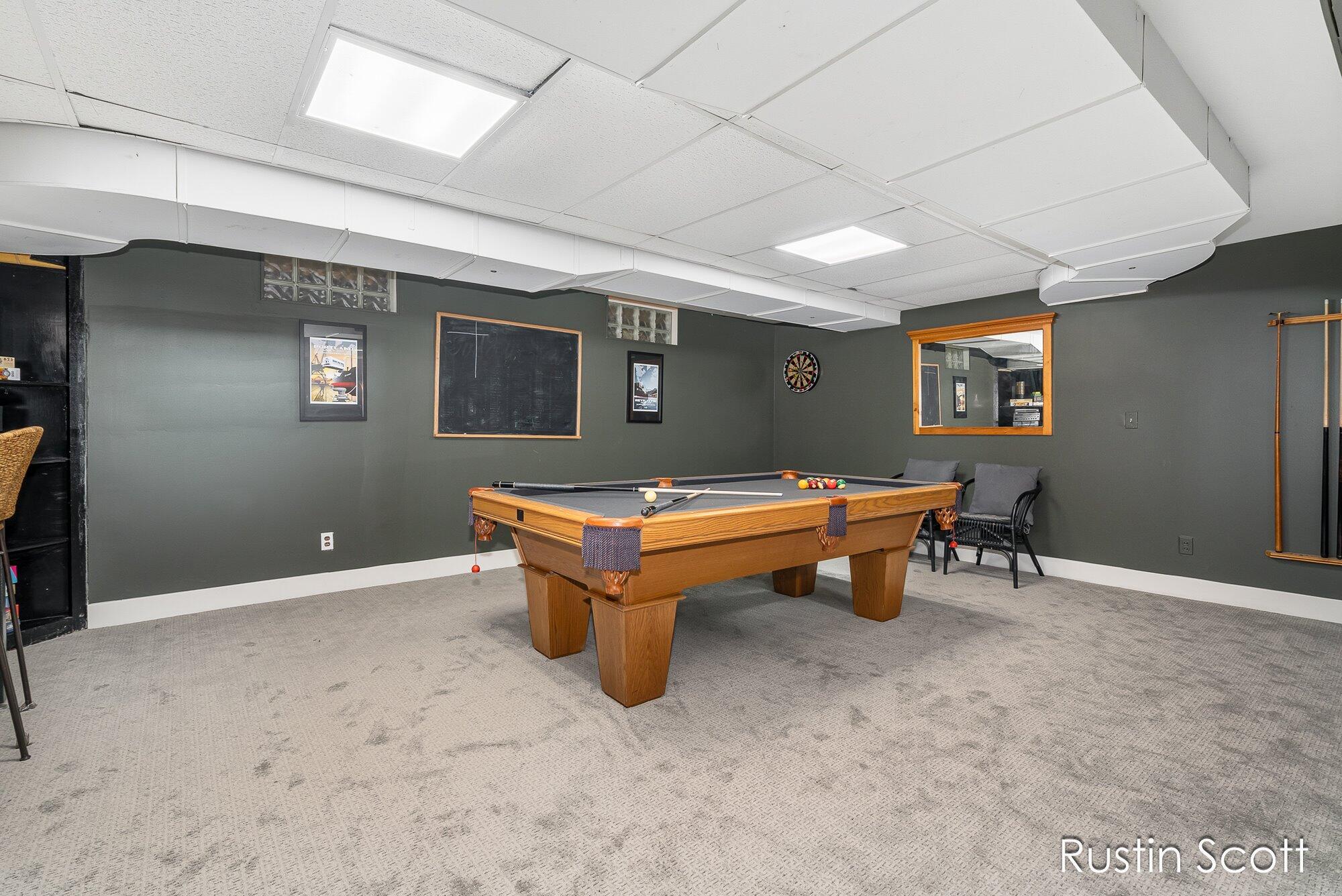 185 S Monroe Street NE Rockford MI 49341