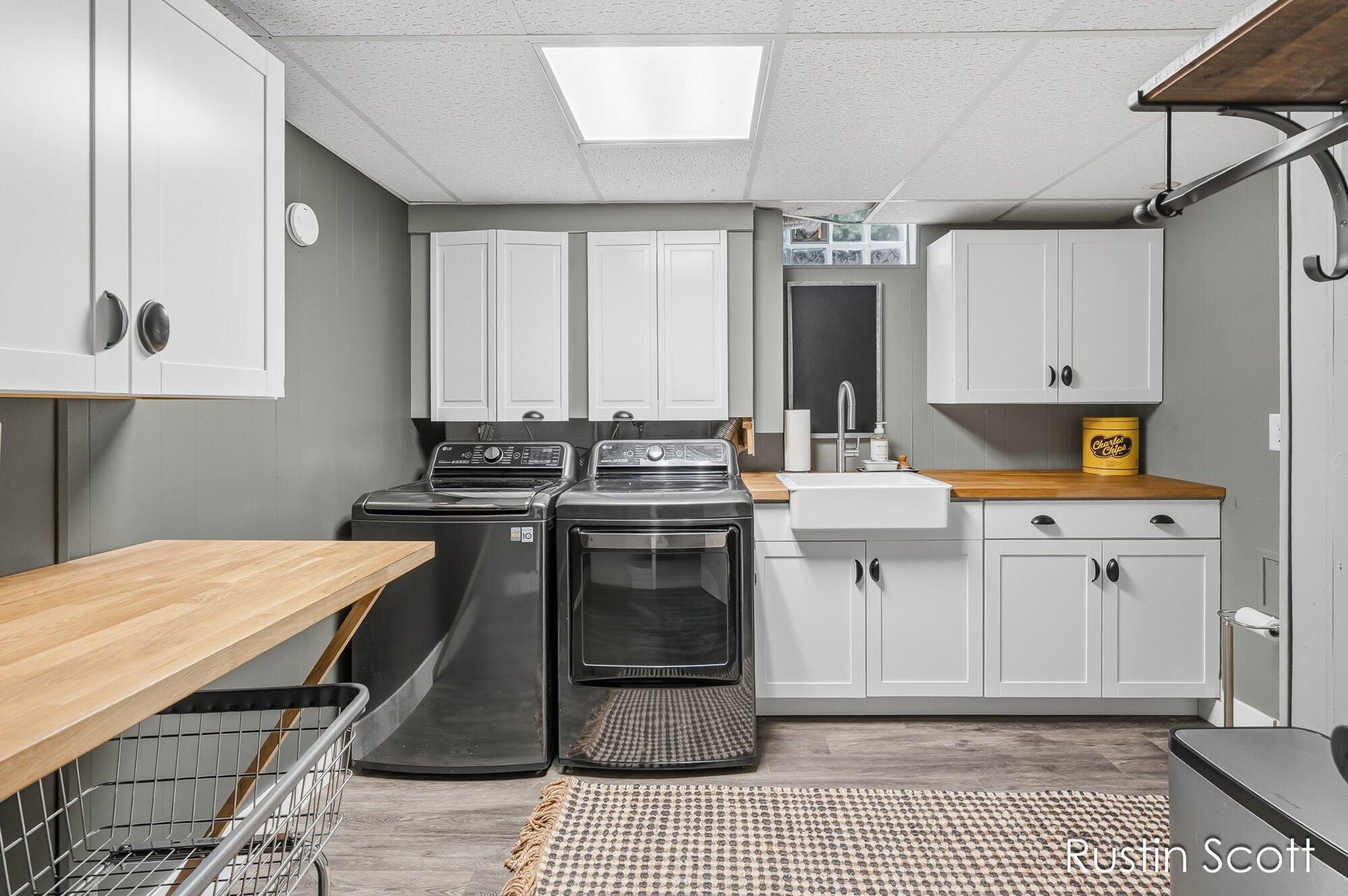 185 S Monroe Street NE Rockford MI 49341