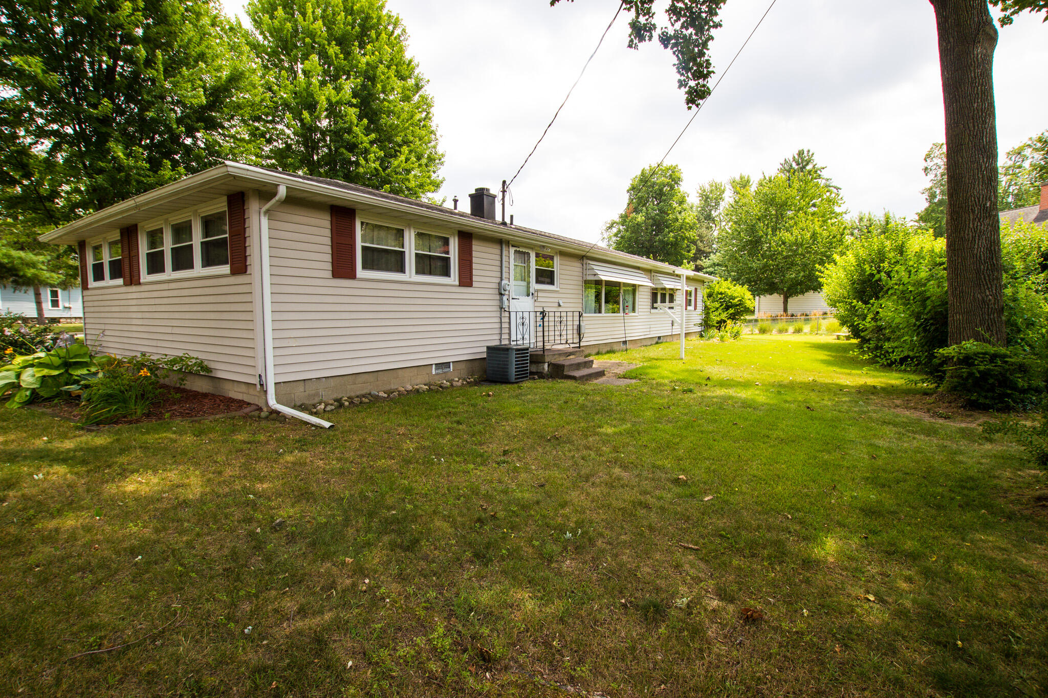 119 Cross Street Dowagiac MI 49047