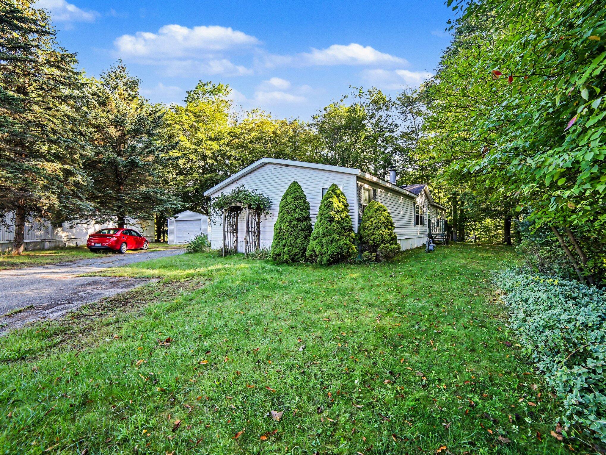1084 N Brandy Lane Ludington MI 49431
