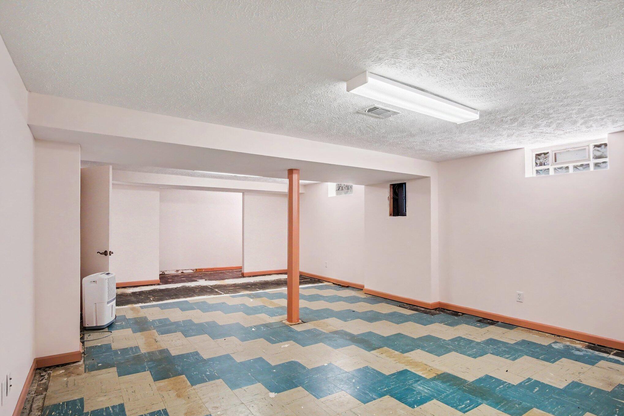 1656 Widdicomb Avenue NW Grand Rapids MI 49504