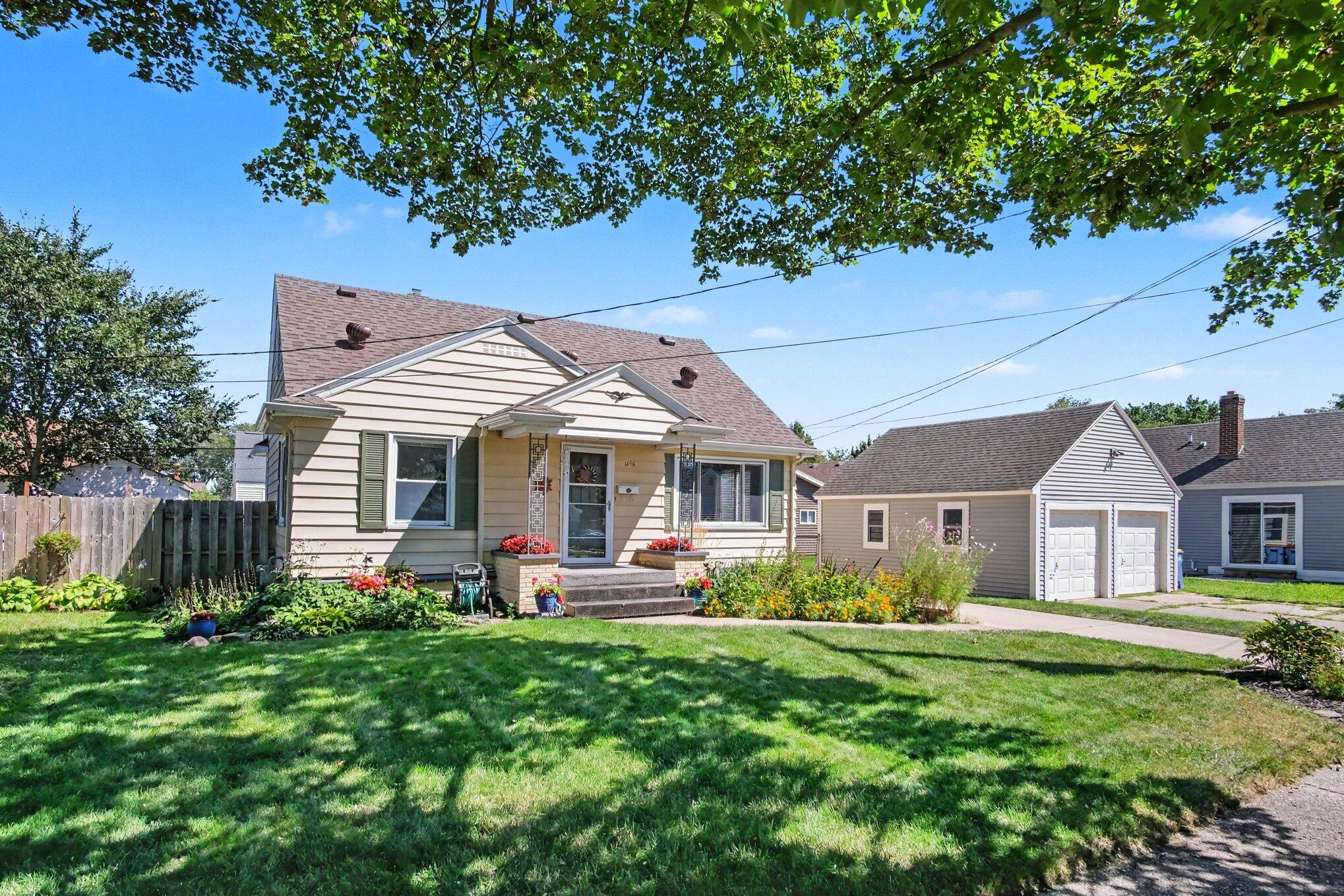 1656 Widdicomb Avenue NW Grand Rapids MI 49504
