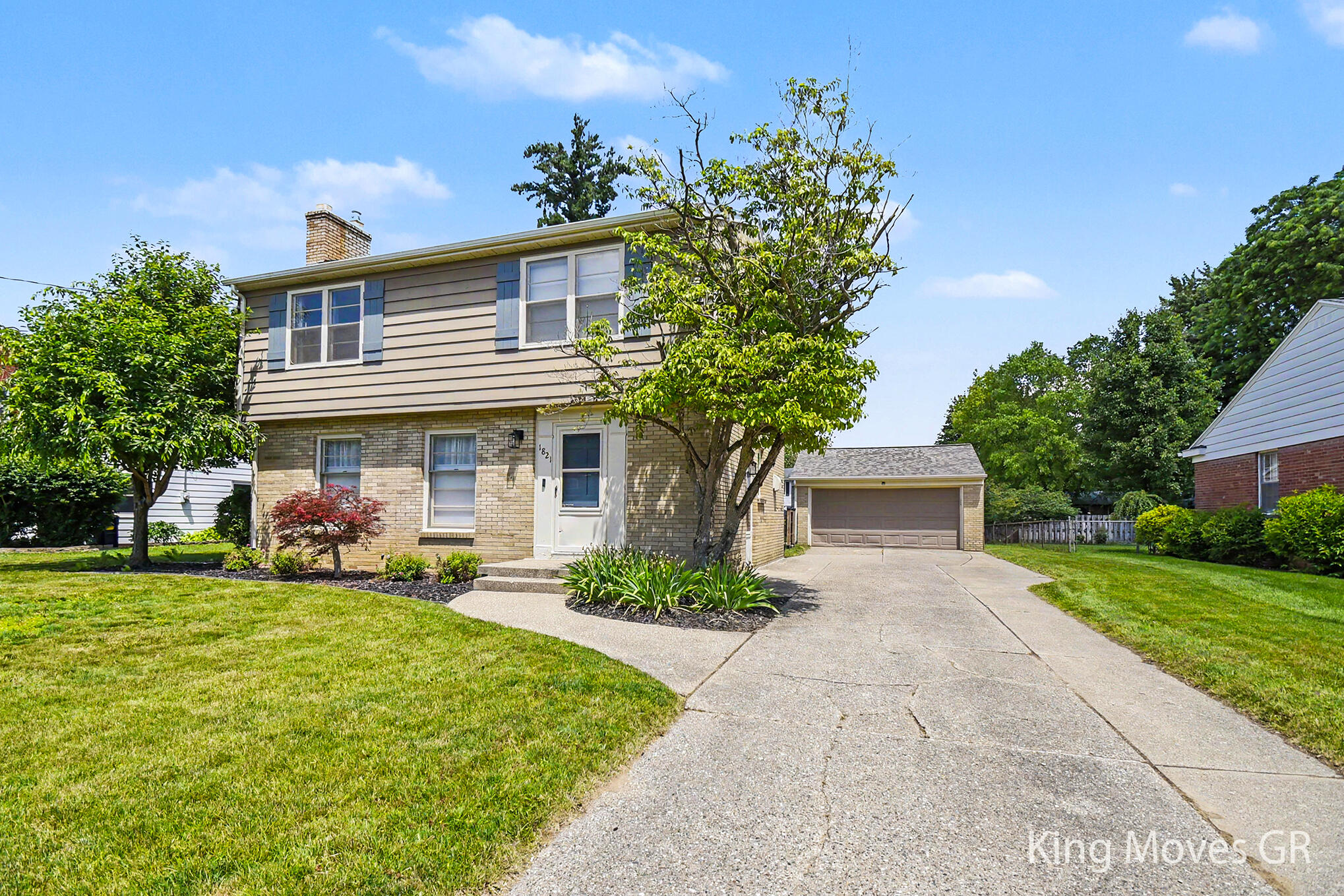 1821 Eastbrook Street SE Grand Rapids MI 49508