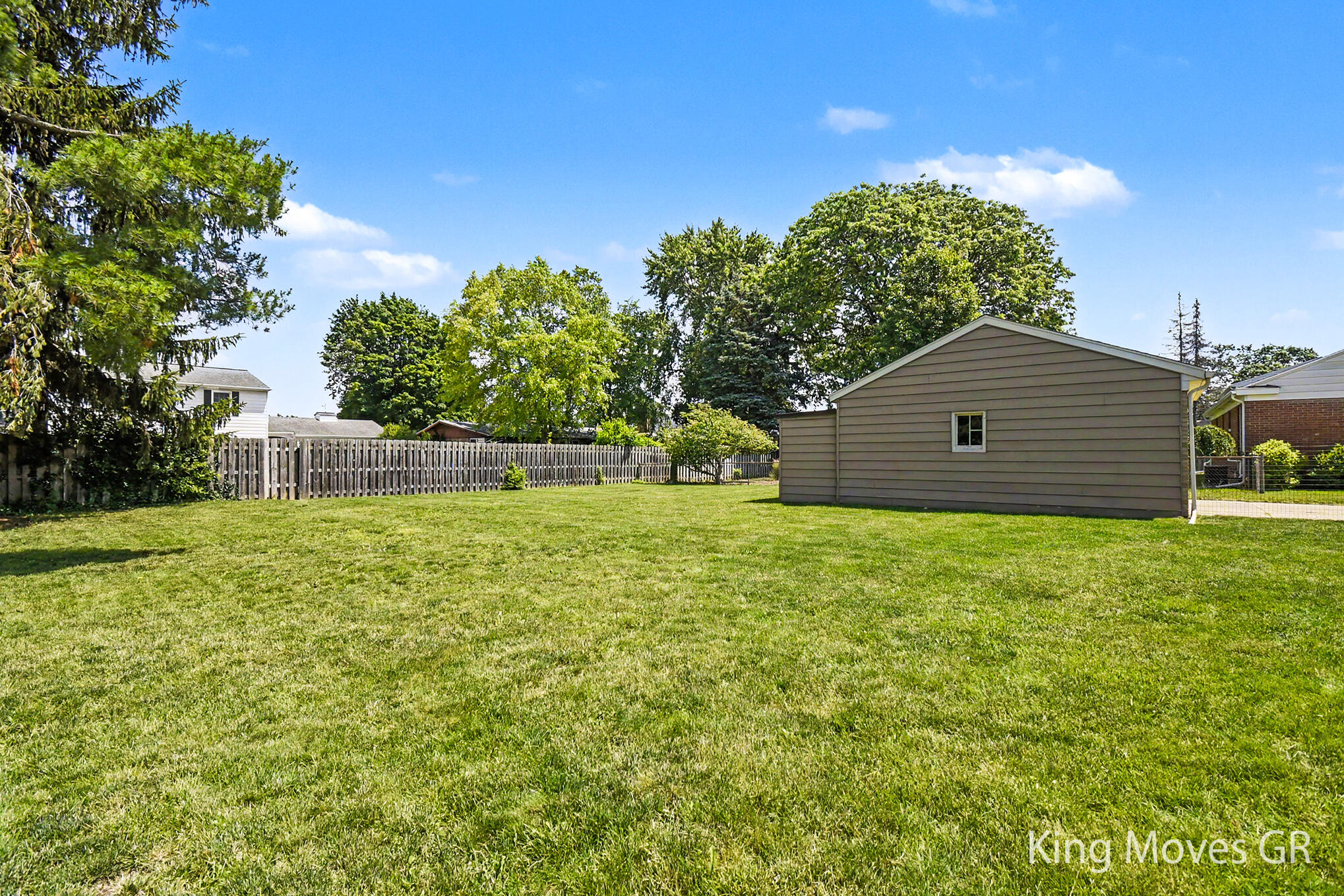 1821 Eastbrook Street SE Grand Rapids MI 49508