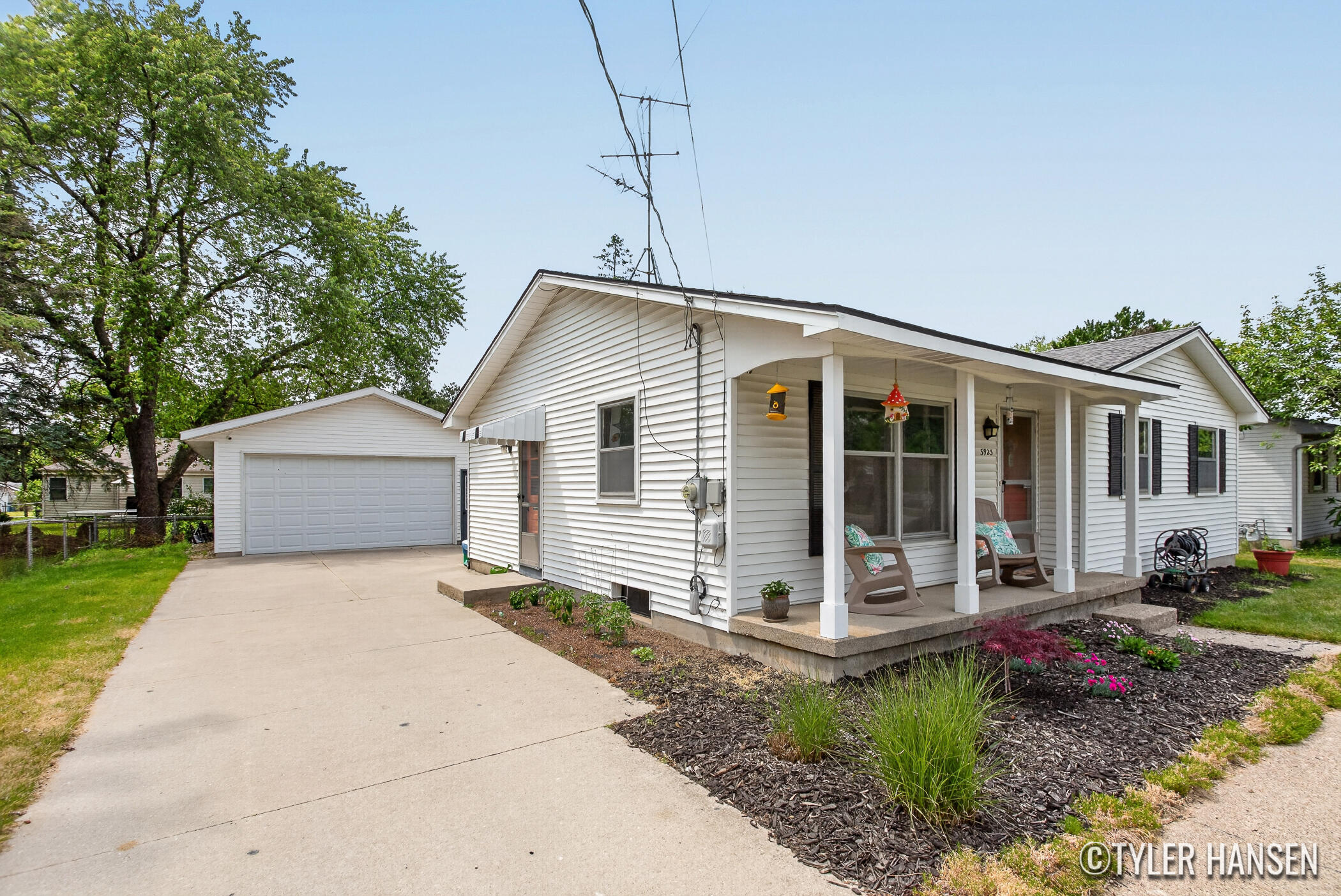 3923 Jupiter Avenue NE Grand Rapids MI 49525