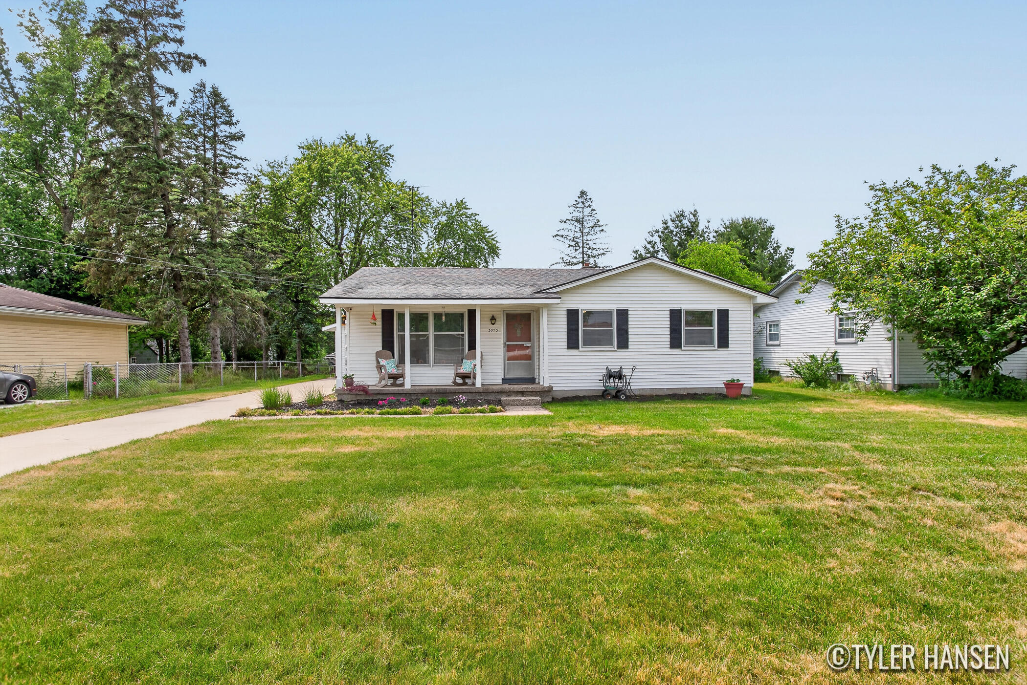 3923 Jupiter Avenue NE Grand Rapids MI 49525