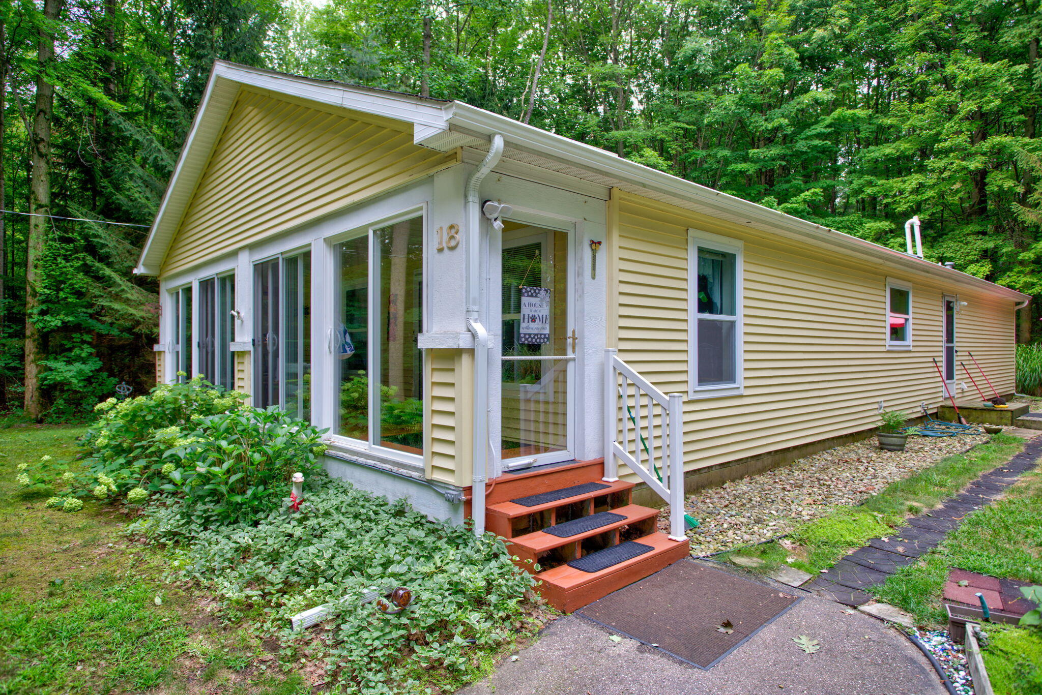 18 72nd Street South Haven MI 49090