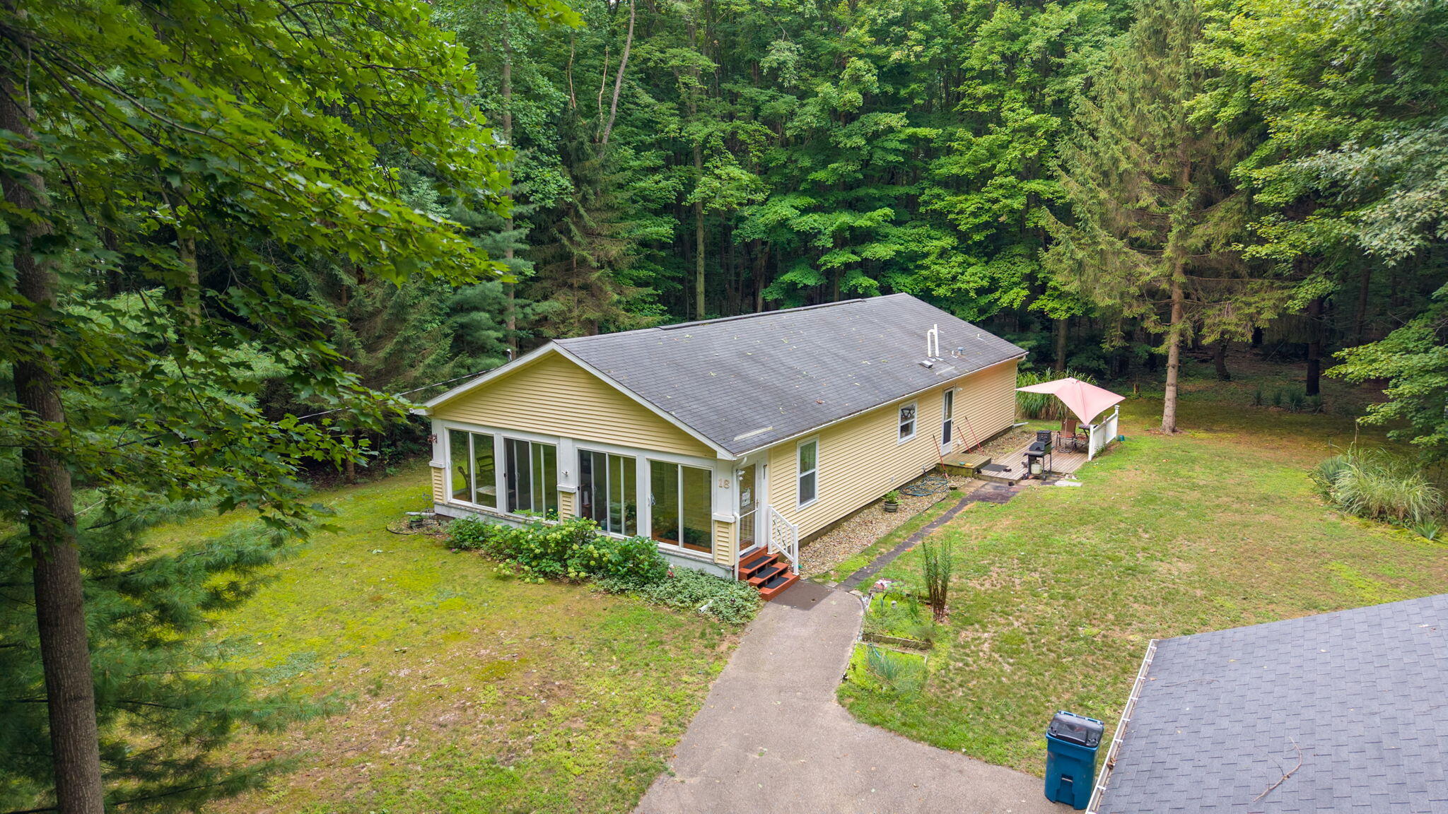 18 72nd Street South Haven MI 49090