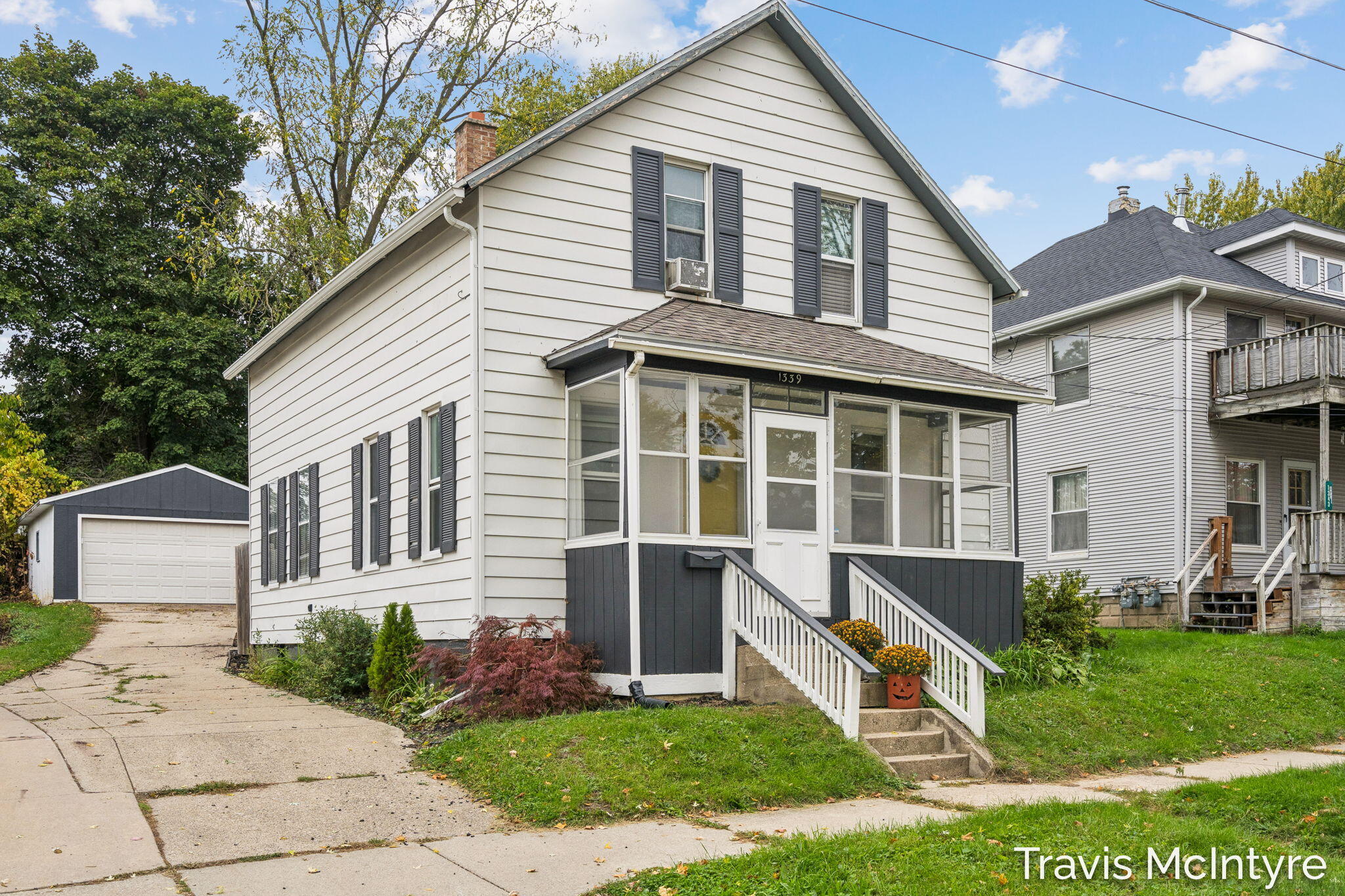 1339 Valley Avenue NW Grand Rapids MI 49504