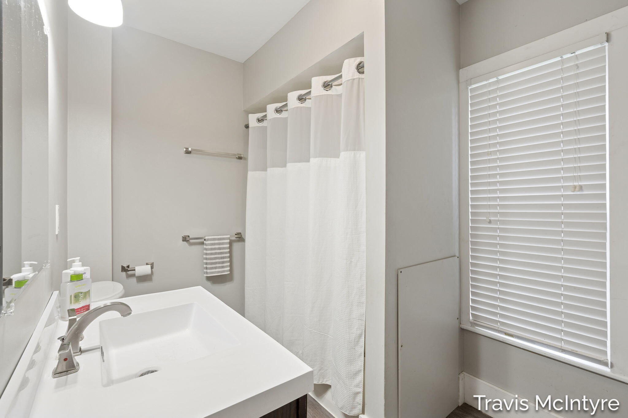 1339 Valley Avenue NW Grand Rapids MI 49504