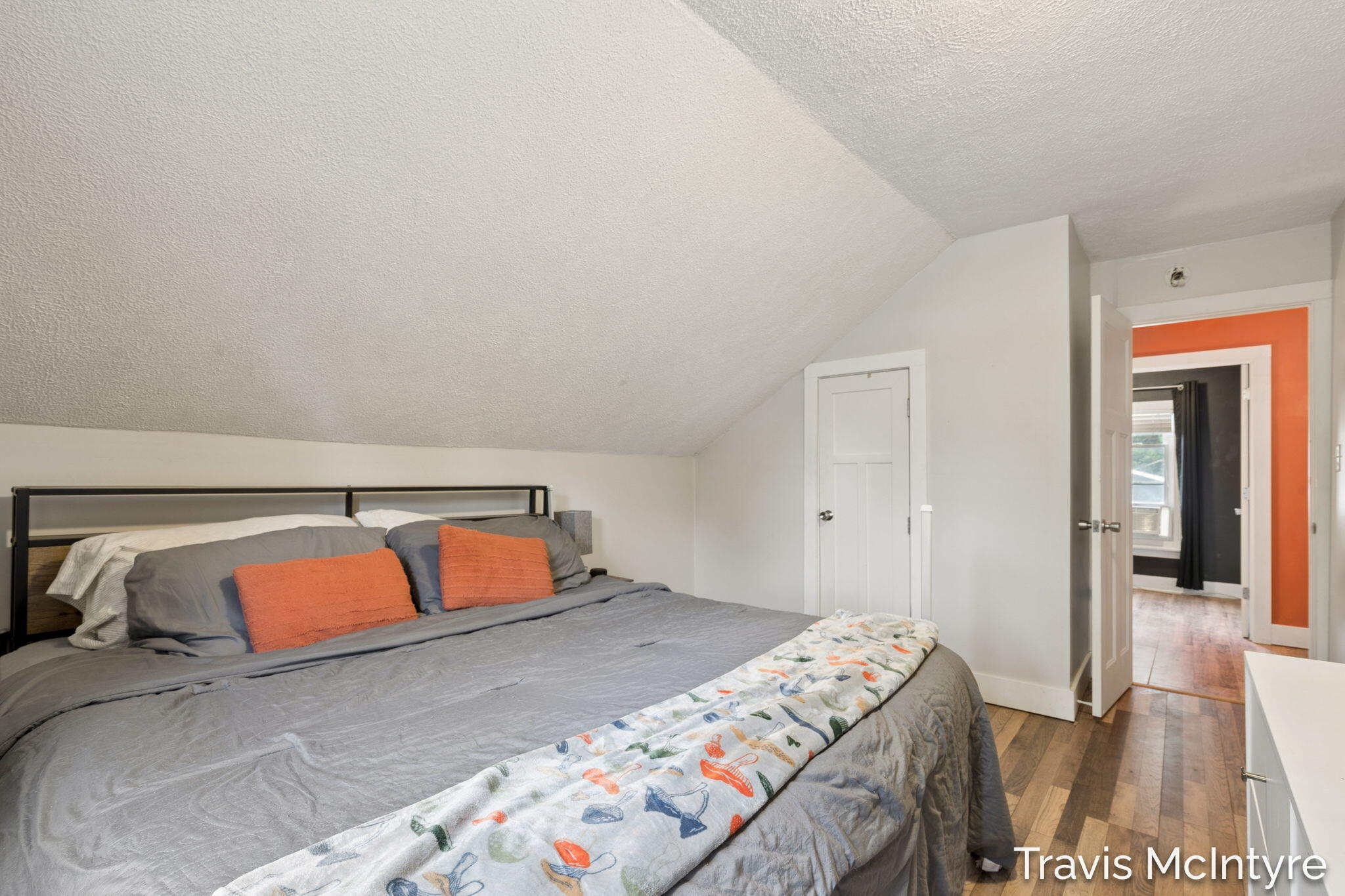 1339 Valley Avenue NW Grand Rapids MI 49504