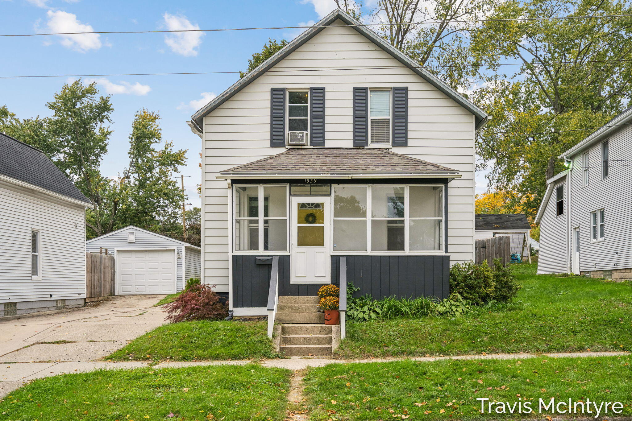 1339 Valley Avenue NW Grand Rapids MI 49504