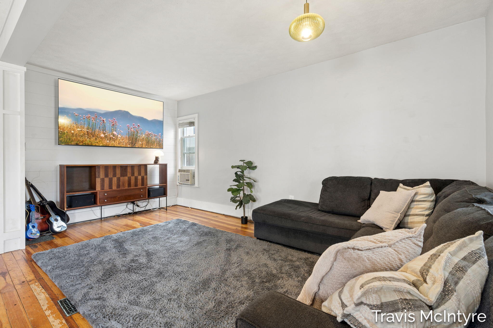 1339 Valley Avenue NW Grand Rapids MI 49504