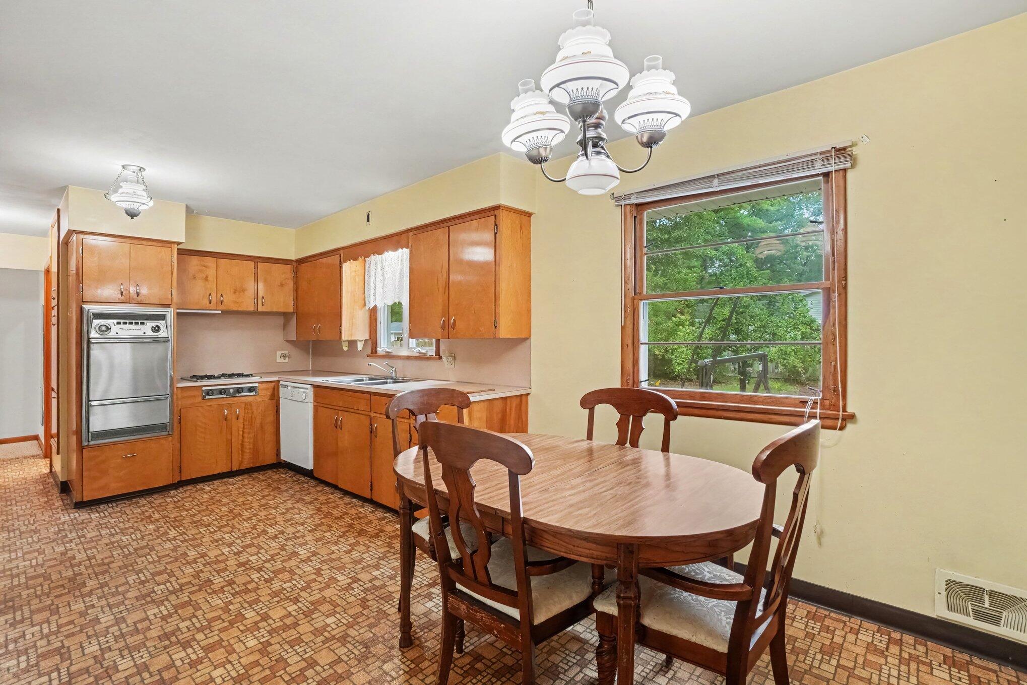 2836 Green Ridge Avenue Muskegon MI 49445